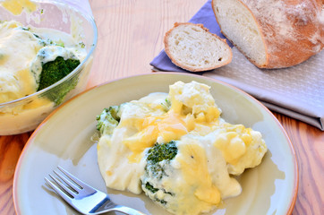 Broccoli and cauliflower with Bechamel sauce