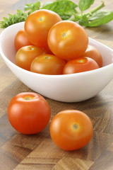fresh organic tomatoes