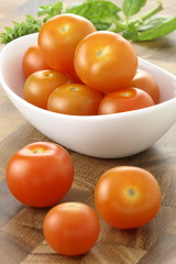 fresh organic tomatoes