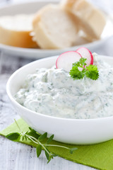 frischer Kräuterquark
