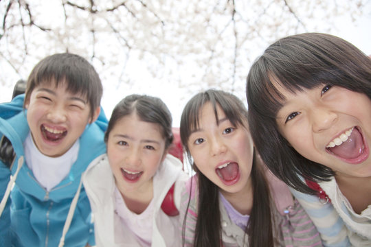 子ども 笑顔 の画像 4 253 776 件の Stock 写真 ベクターおよびビデオ Adobe Stock
