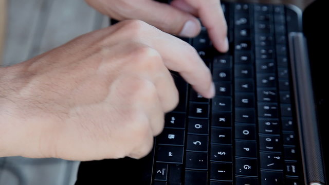 using a laptop, shoot Canon 5D MarkII