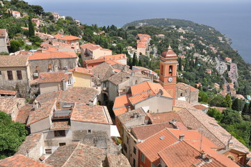 red roofs france