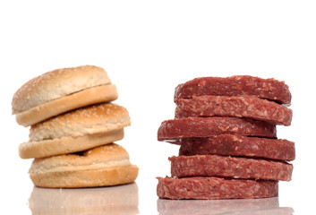 Pain et steak cru
