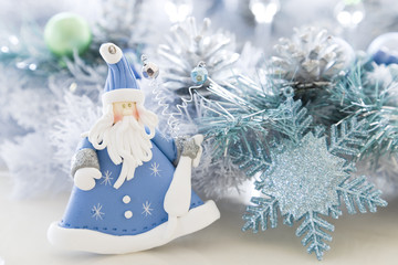 サンタとクリスマスリース