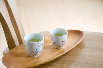 お盆と日本茶