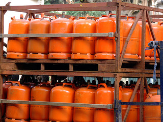 transported cylinders with gas