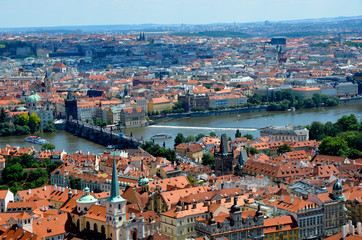 La ville de Prague depuis le château