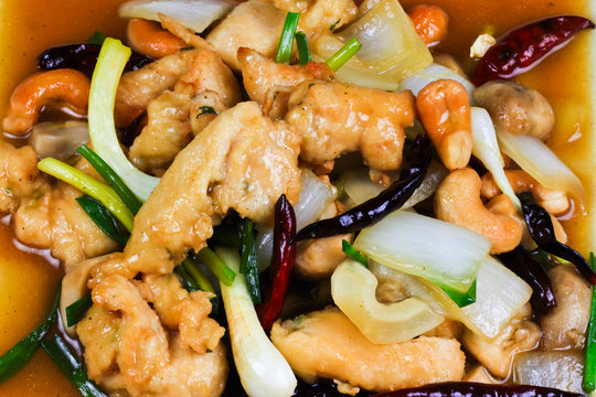 Fried chicken with cashew nuts