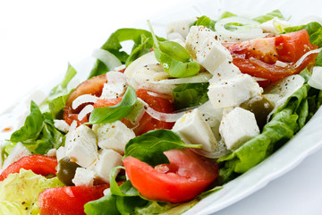 Vegetable salad with cheese