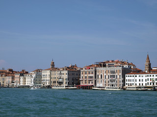 Fototapeta na wymiar Wenecja - Exquisite zabytkowych budynków wzdłuż Canal San Marco