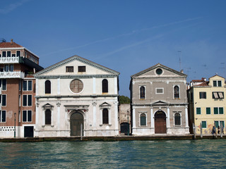 Fototapeta na wymiar Wenecja - Exquisite zabytkowych budynków wzdłuż Kanału Giudecca