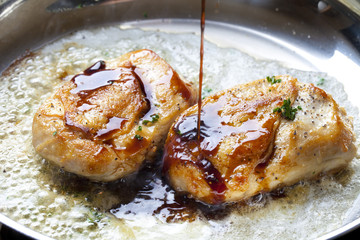 鶏肉の鉄板焼き