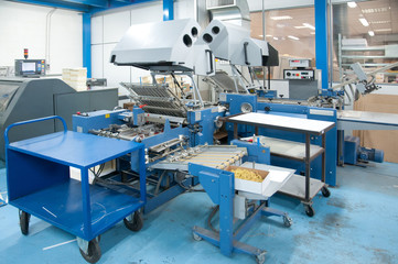 Post press finishing line machine
