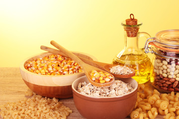 Grains in pots and spoons