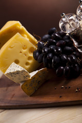 Cheese and grapes