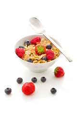 Corn Flakes con frutti di bosco - Isolated