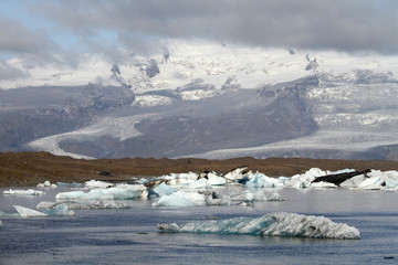 Icebergs floating in Jokulsarlon lake (Iceland)