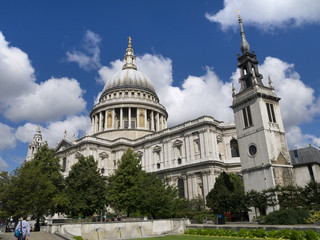 Fototapeta na wymiar Kopuła kościoła w St Pauls Londyn Anglia