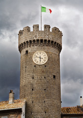 Viterbo - Torre delle mura castellane di Bagnaia