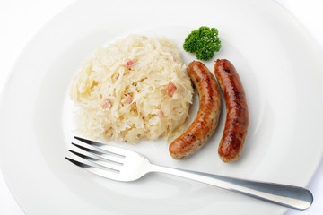 Nürnberger Rostbratwürstchen mit Sauerkraut
