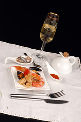 PIATTINO CON PESCE E CROSTACEI