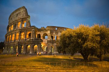 Fototapeta na wymiar Colosseum in Rome , Italy at twilight
