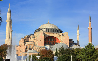 Fototapeta na wymiar Muzeum Hagia Sofia w Stambule, Turcja (Stary Kościół i Meczet)