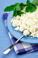 Cottage cheese with mint