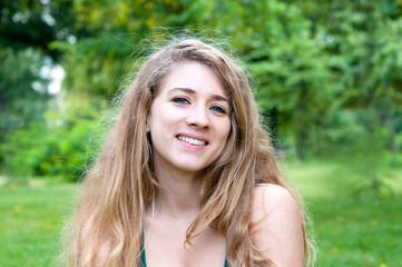 Naklejka premium woman outdoors portrait