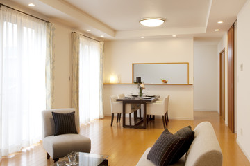 リビングから見るダイニング