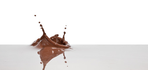 chocolate splash © kubais