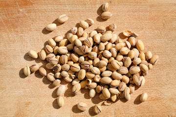 roast salt pistachios