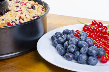 Johannisbeeren-Heidelbeere Kuchen
