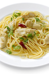 spaghetti with artichoke hearts , italian pasta dish