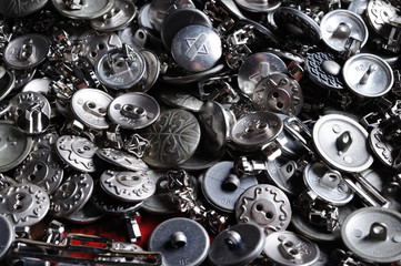 Knöpfe silber