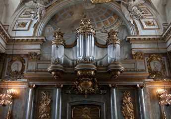 Fototapeta na wymiar Old organ in the church