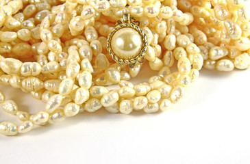 fake pearls for decoration