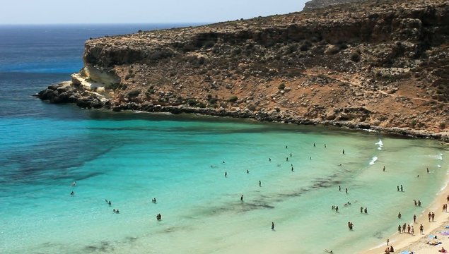 Vista della spiaggia dell'isola dei conigli - Lampedusa, Italy