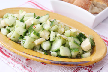 Gurkensalat mit Käse