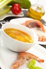 Vegetable soup with shrimps