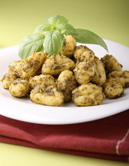 gnocchi et sauce pesto