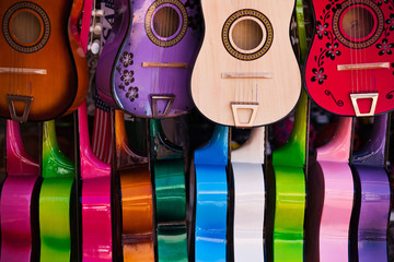 Set acoustic guitars
