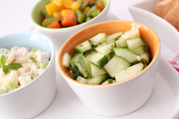 Gurkensalat mit Käse