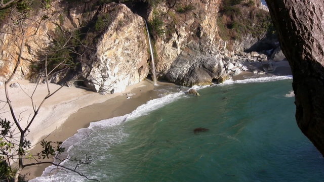 California Coasts Big Sur McWay Fall 04 Zoom In