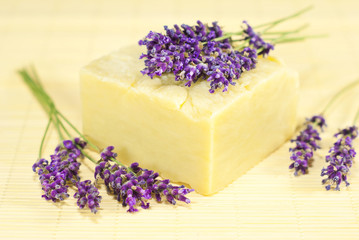 Obraz na płótnie Canvas soap with lavender