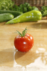 frische vollreife tomate