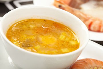 Vegetable soup with shrimps