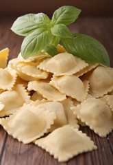ravioli et basilic