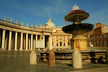 Obraz premium Fontana in Piazza San Pietro